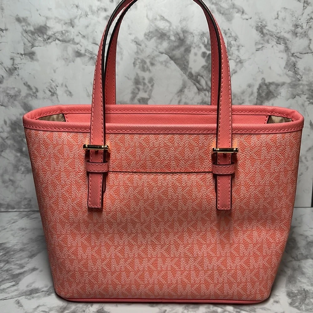 Michael Kors Jet Set Travel - Picture 4 of 7